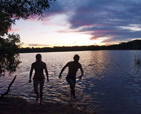 Lake Ainsworth - Accommodation Australia 1
