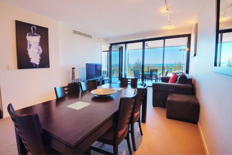 Ultra Broadbeach - Bed n Breakfasts 8