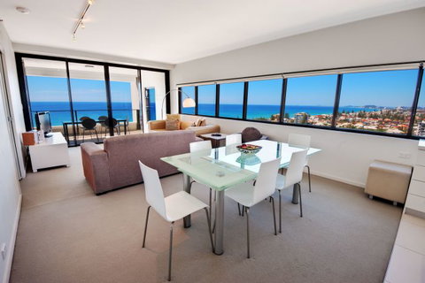 Ultra Broadbeach - Bed n Breakfasts 12