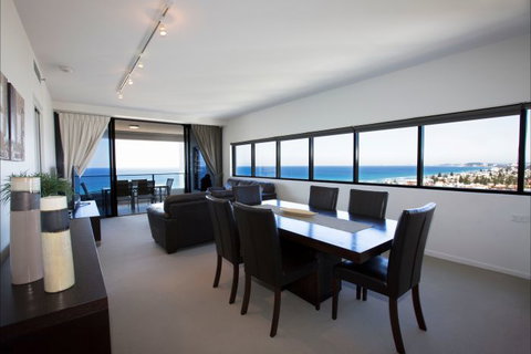 Ultra Broadbeach - Bed n Breakfasts 13