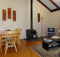 Tinglewood Cabins - Local Tourism