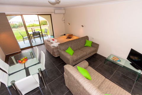 Edgewater Gardens - Accommodation Australia 0