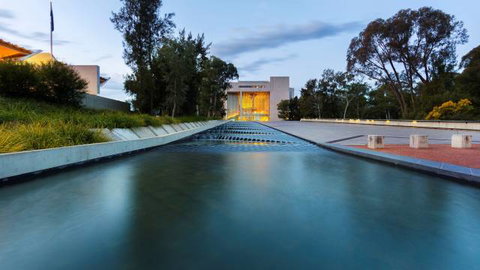 High Court Of Australia - Bed n Breakfasts 0