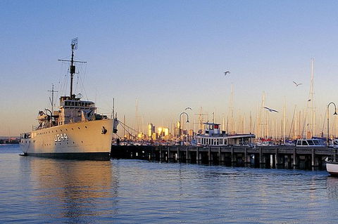 Melbourne City And Williamstown Ferry Cruise - Accommodation Australia 0