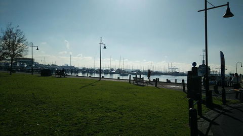 Melbourne City And Williamstown Ferry Cruise - Accommodation Australia 6