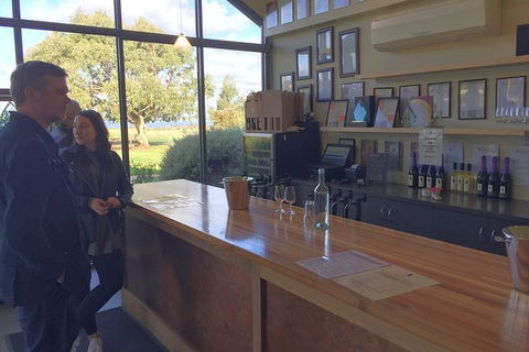 Phillip Island Wine Experience Tour - Local Tourism 10