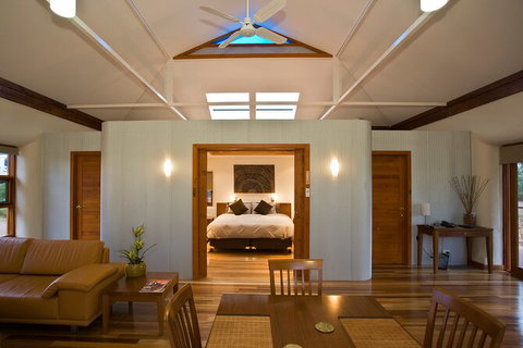 Lake Eyre And Flinders Ranges 4 Day Small Group 4WD Eco Safari - Local Tourism 10