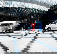 Brisbane Airport Arrival Shuttle Transfer to the Sunshine Coast Hotels/addresses - Local Tourism