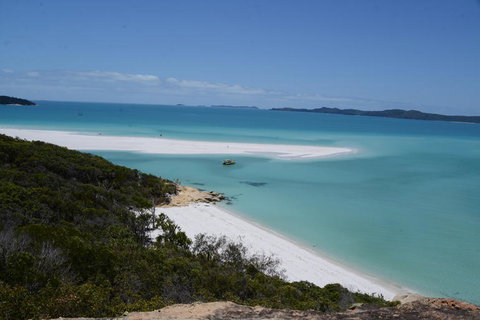 Whitehaven Beach And Hill Inlet Chill And Grill - Local Tourism 3