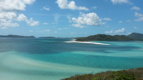 Whitehaven Beach And Hill Inlet Chill And Grill - Local Tourism 2