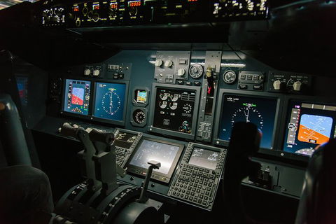 Airliner-737 - 60 MINS - Flight Simulator Experience - Accommodation Australia 1