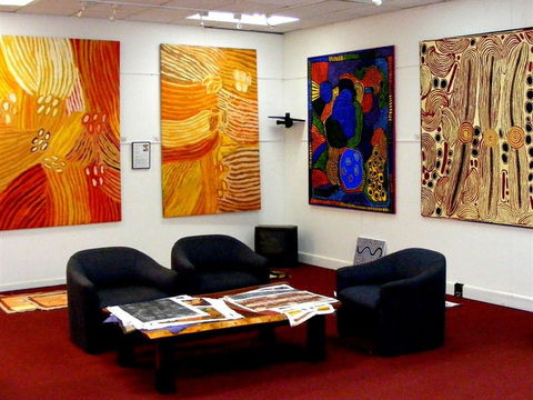 Aboriginal Fine Arts Gallery - Bed n Breakfasts 1
