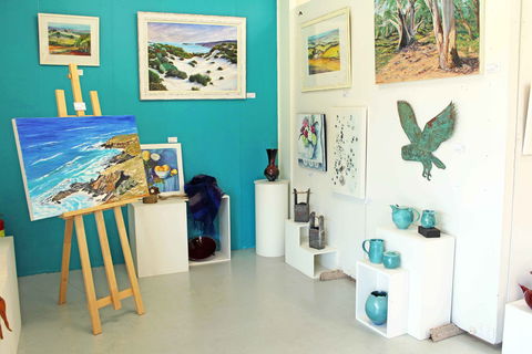 Artworks Gallery - Accommodation Australia 0
