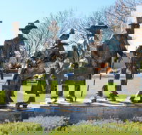 Dad Dave Mum and Mabel - Accommodation Australia