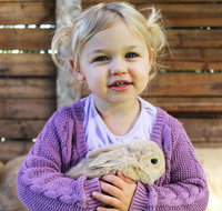 Golden Ridge Animal Farm - Accommodation Australia