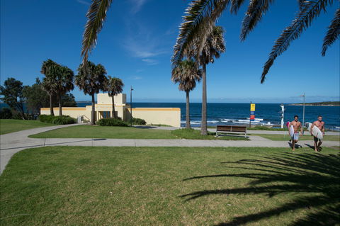Oak Park Beach Cronulla - Local Tourism 1