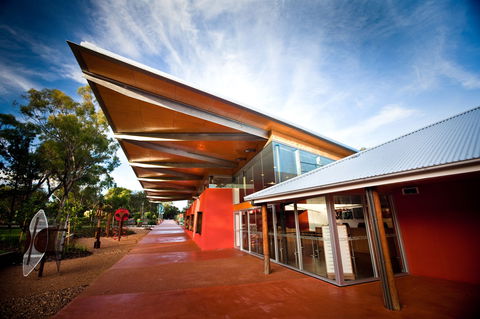 Savannah Visitor Plaza, Taronga Western Plains Zoo Dubbo - Accommodation Australia 1