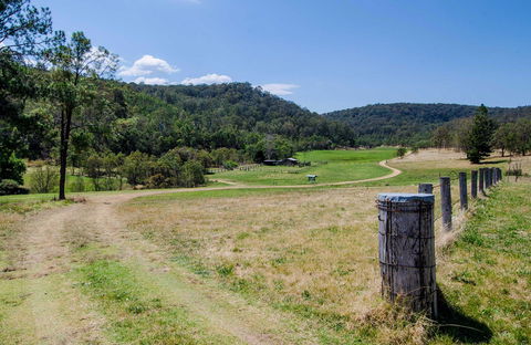 Howes Trail - Accommodation Australia 0