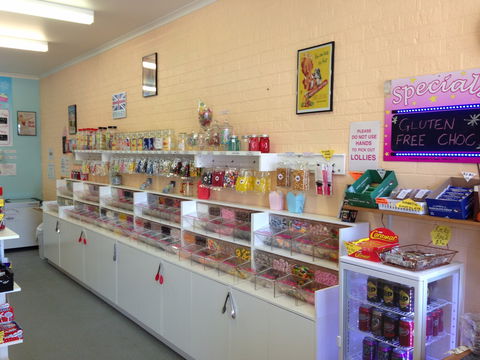 The Pier View Lolly Shop - Local Tourism 0