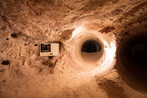 Umoona Opal Mine And Museum - Australia Shopping 1