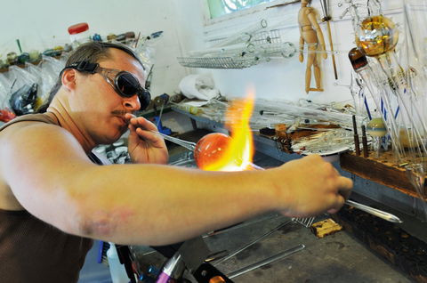 Alan Ussher Glassblowing Studio - Bed n Breakfasts 0