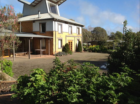 HIRL Hamilton Institute Of Rural Learning - Accommodation Australia 0
