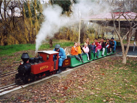 Holbrook Miniature Railway - Australia Shopping 0