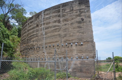 Remnant No 6 Oil Tank Wall - Accommodation Australia 1