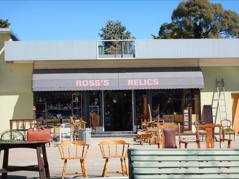 Ross's Relics Yass - Accommodation Australia 0