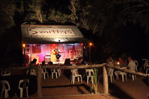 Smithy's Outback Dinner And Show - Local Tourism 0