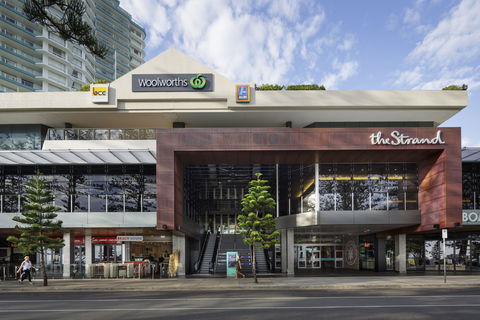 The Strand At Coolangatta - Local Tourism 1