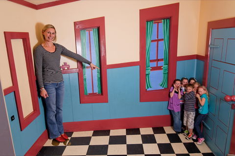 A Maze'N Things - Local Tourism 1