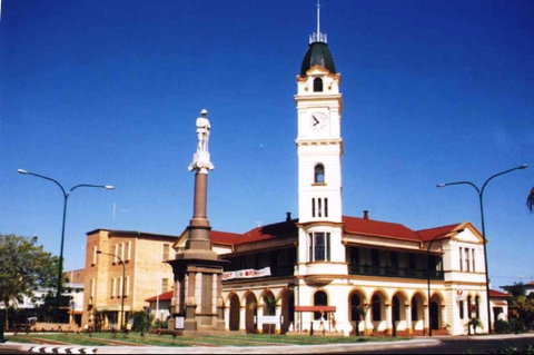 Bundaberg War Memorial - Accommodation Australia 0
