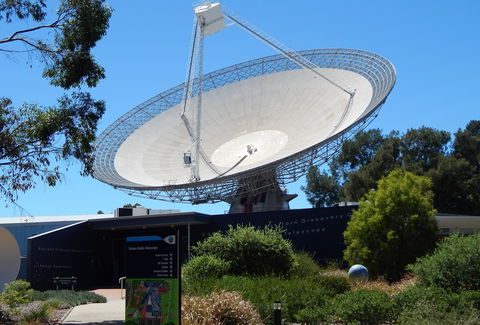 CSIRO Parkes Radio Telescope Visitor Centre - Local Tourism 0
