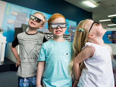 CSIRO Parkes Radio Telescope Visitor Centre - Local Tourism 2