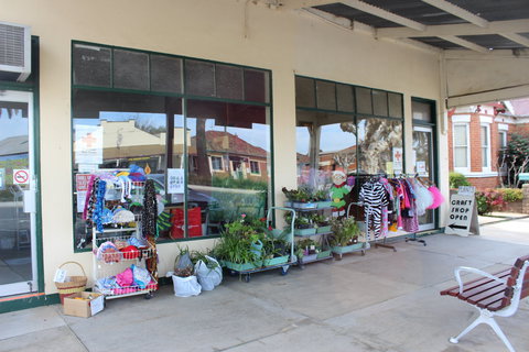 Culcairn Red Cross Craft Shop - Australia Shopping 0