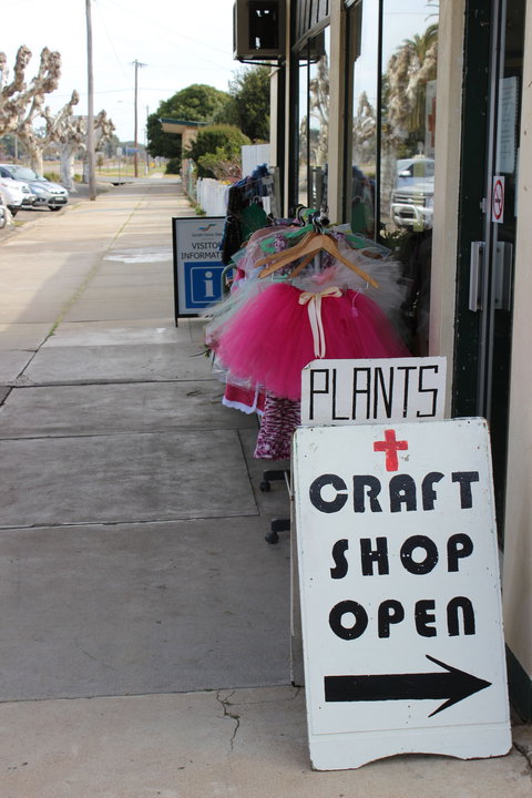 Culcairn Red Cross Craft Shop - Australia Shopping 1