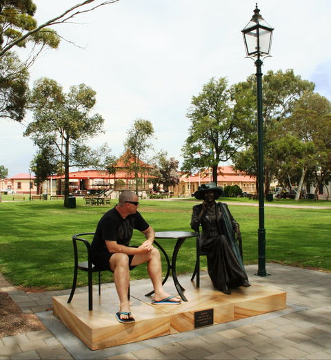 Gladstone Square - Local Tourism 1