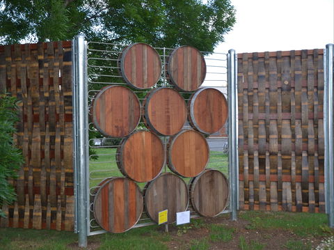 Arts Rutherglen Sculpture Trail - Accommodation Australia 0