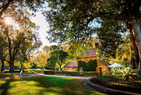 Cooks' Cottage - Accommodation Australia 2