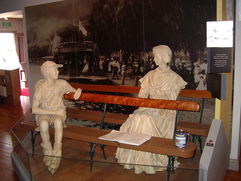 Golden City Paddle Steamer And Museum - Accommodation Australia 2
