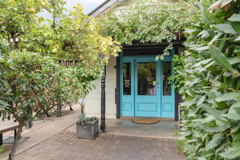 Hawkes General Store - Local Tourism 0