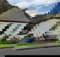 Joe Lyons Cottage - Local Tourism
