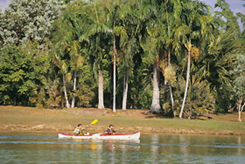 Lake Alexander - Accommodation Australia 0