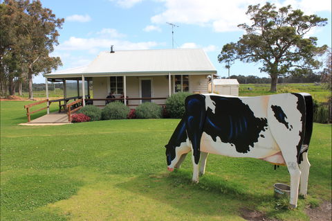 Millers Ice Cream - Bed n Breakfasts 2