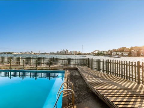 Maccallum Pool - Accommodation Australia 0