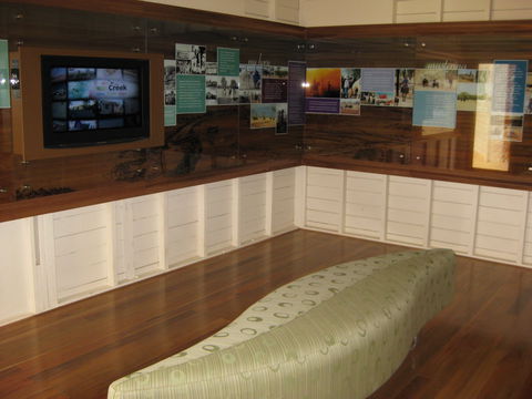 At The Creek Visitor Information Centre - Accommodation Australia 1