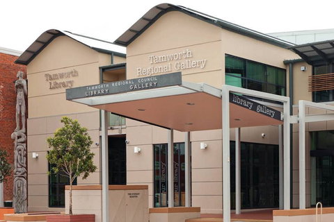 Tamworth Regional Gallery - Local Tourism 0