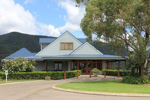 Audrey Wilkinson Vineyard: Picnic With Wine Masterclass Tasting - Local Tourism 5