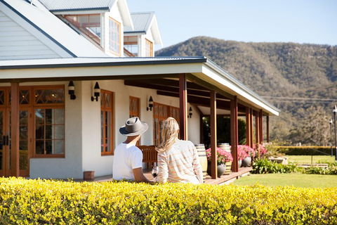Audrey Wilkinson Vineyard: Picnic With Wine Masterclass Tasting - Local Tourism 2